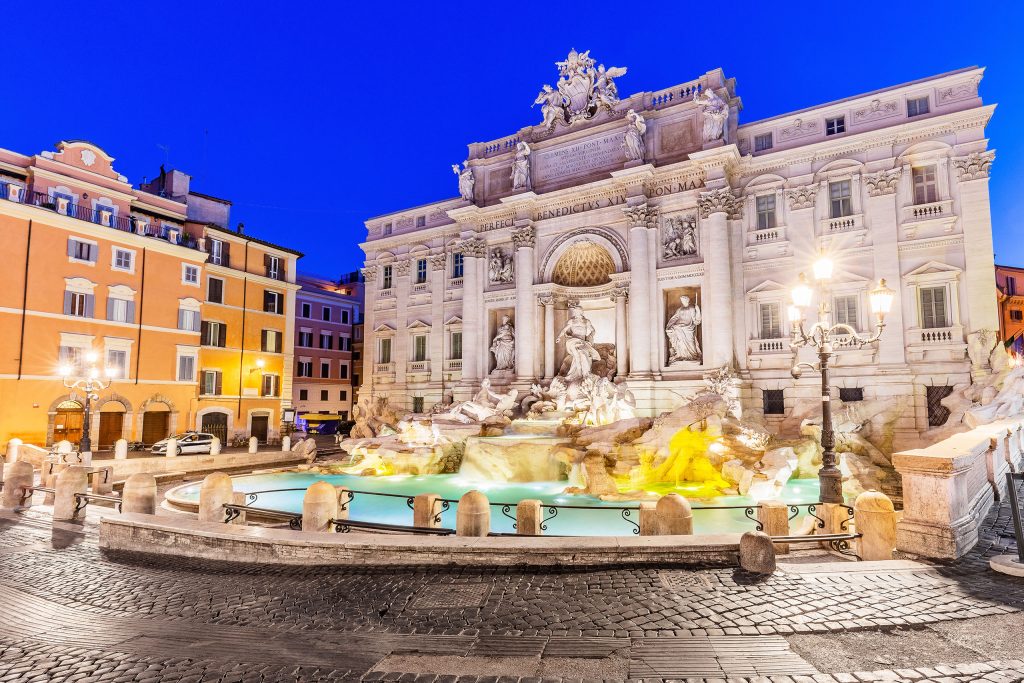 fontaine de trevi nuit